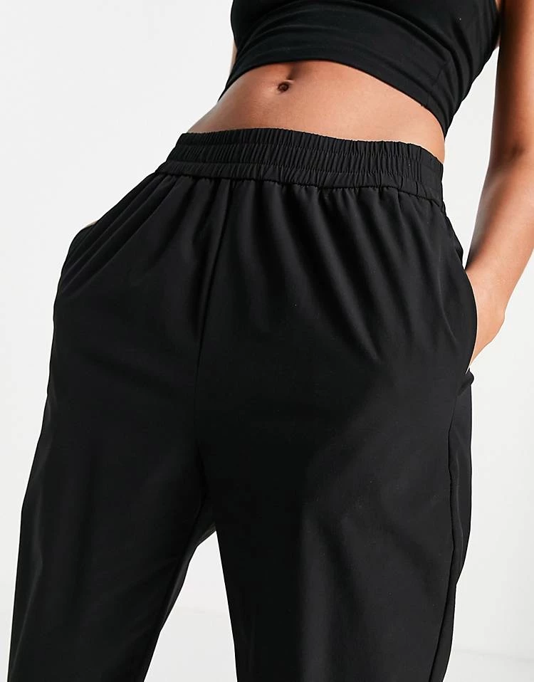Urban Revivo Sporty Joggers In Black For Women 6 Urban Revivo Sporty Joggers In Black For Women - Image 4
