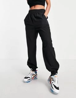 Urban Revivo Sporty Joggers In Black For Women 11 Urban Revivo Sporty Joggers In Black For Women -Urban Revivo Sales unnamed file 1008