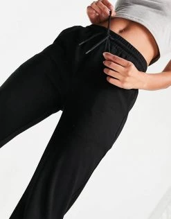 Urban Revivo Flared Plisse Trousers In Black For Women -Urban Revivo Sales unnamed file 1017