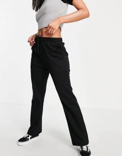 Urban Revivo Flared Plisse Trousers In Black For Women -Urban Revivo Sales unnamed file 1018