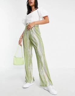 Urban Revivo Tie Dye Plisse Flared Trousers In Green For Women -Urban Revivo Sales unnamed file 1032
