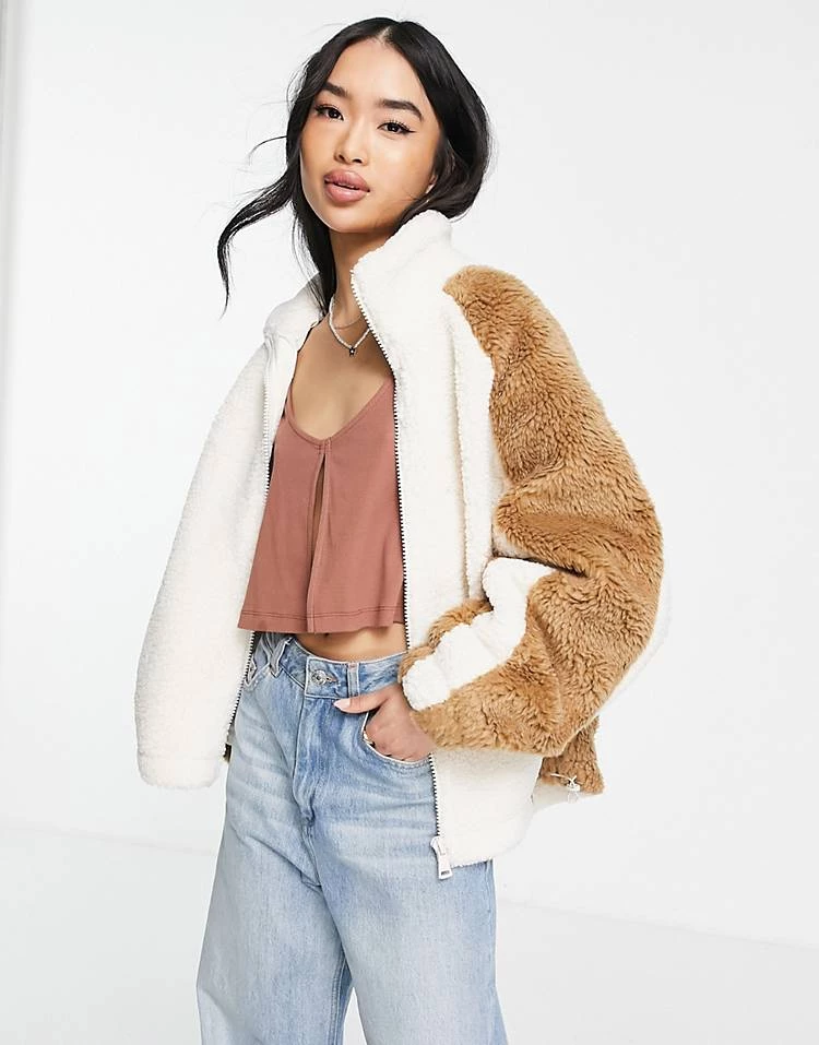 Urban Revivo Zip Front Fleece In Beige For Women 5 Urban Revivo Zip Front Fleece In Beige For Women - Image 3