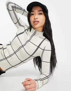 Urban Revivo Round Neck Knitted Jumper In White For Women