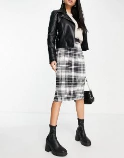 Urban Revivo Knitted Co-ord Set In Grey Check -Urban Revivo Sales unnamed file 1267