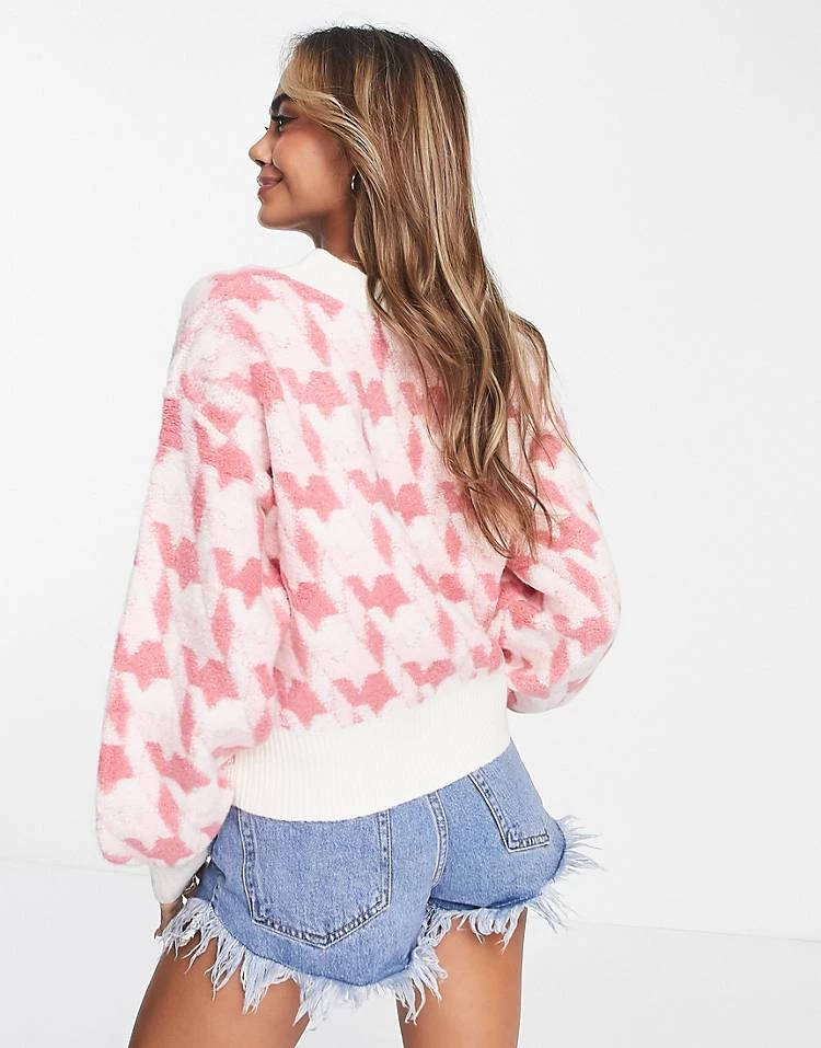 Urban Revivo Printed Cardigan In Pink For Women 4 Urban Revivo Printed Cardigan In Pink For Women - Image 2