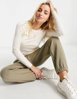 Urban Revivo Round Neck Fine Knit Jumper In Off White For Women -Urban Revivo Sales unnamed file 1345