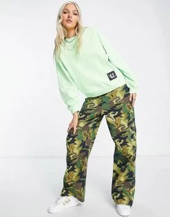 Urban Revivo Sweatshirt In Green For Women -Urban Revivo Sales unnamed file 1355