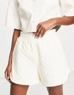 Urban Revivo Textured Shorts In Beige For Women