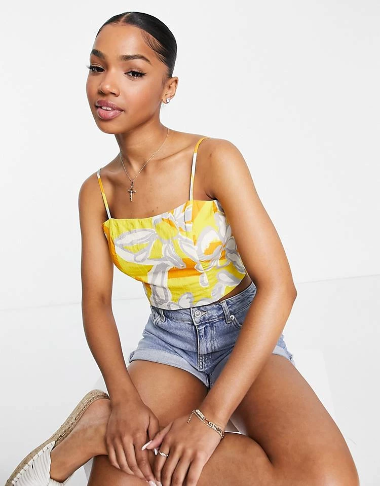 Urban Revivo Co-ord Crop Top In Yellow For Women 6 Urban Revivo Co-ord Crop Top In Yellow For Women - Image 4