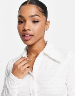 Urban Revivo Textured Shirt In White For Women -Urban Revivo Sales unnamed file 2105