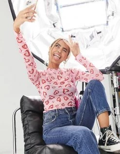 Urban Revivo Long Sleeve Top In Pink Heart Print For Women 11 Urban Revivo Long Sleeve Top In Pink Heart Print For Women -Urban Revivo Sales unnamed file 2337