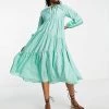 Urban Revivo Tiered Midi Dress In Light Green For Women