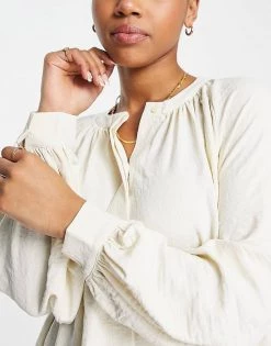 Urban Revivo Ruched Detail Blouse In White For Women -Urban Revivo Sales unnamed file 2355