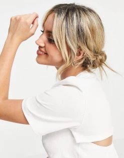 Urban Revivo Cut-out Detail T-shirt In White For Women 9 Urban Revivo Cut-out Detail T-shirt In White For Women -Urban Revivo Sales unnamed file 2445