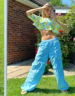 Urban Revivo Floral Print Cropped T-shirt In Yellow For Women