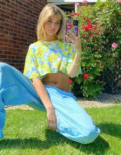 Urban Revivo Floral Print Cropped T-shirt In Yellow For Women -Urban Revivo Sales unnamed file 2470