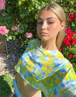 Urban Revivo Floral Print Cropped T-shirt In Yellow For Women -Urban Revivo Sales unnamed file 2471