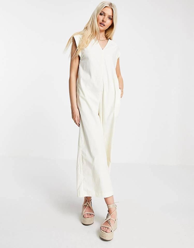 Urban Revivo Cap Sleeve Jumpsuit In Off White For Women 3 Urban Revivo Cap Sleeve Jumpsuit In Off White For Women