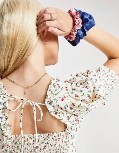 Urban Revivo Cropped Blouse In Floral Print For Women Blue -Urban Revivo Sales unnamed file 2550