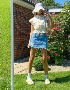 Urban Revivo Power Shoulder Sleeveless Shirt In Off White For Women -Urban Revivo Sales unnamed file 2560