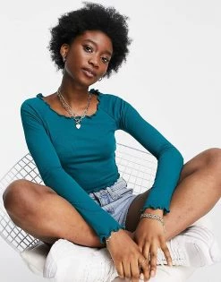 Urban Revivo Lettuce Hem Long Sleeve Crop Top In Dark Green For Women -Urban Revivo Sales unnamed file 2581