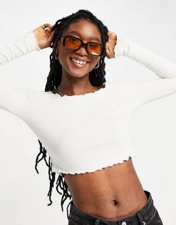 Urban Revivo Lettuce Hem Long Sleeve Crop Top In Off White For Women -Urban Revivo Sales unnamed file 2587