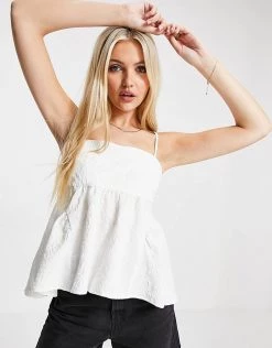 Urban Revivo Jacquard Cami Top In White For Women -Urban Revivo Sales unnamed file 2637