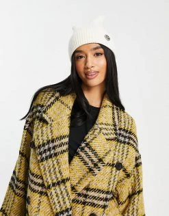 Urban Revivo Ribbed Beanie Hat With Smiley Face In White For Women -Urban Revivo Sales unnamed file 3