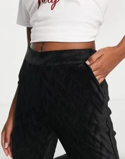 Urban Revivo Textured Flare Trousers In Black For Women 9 Urban Revivo Textured Flare Trousers In Black For Women -Urban Revivo Sales unnamed file 767