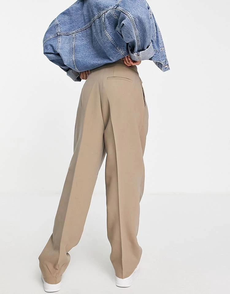 Urban Revivo Pleat Front Trousers In Beige For Women 4 Urban Revivo Pleat Front Trousers In Beige For Women - Image 2