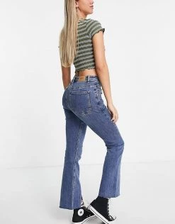 Urban Revivo Flared Split Hem Jeans In Blue For Women -Urban Revivo Sales unnamed file 837