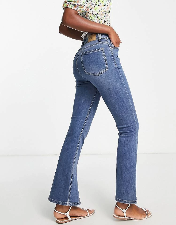 Urban Revivo Flare Jeans With Front Split In Mid Blue For Women 4 Urban Revivo Flare Jeans With Front Split In Mid Blue For Women - Image 2