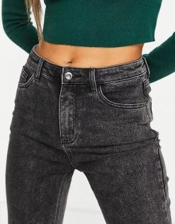 Urban Revivo Flared Jeans With Raw Edge In Black For Women -Urban Revivo Sales unnamed file 871